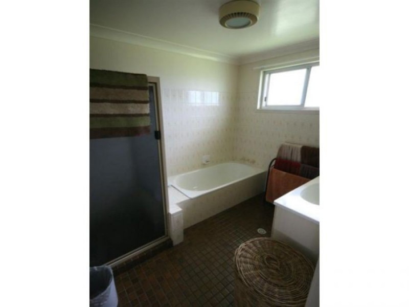214 Logan Street, Tenterfield NSW 2372