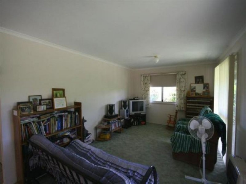 106 Drummond, Tenterfield NSW 2372