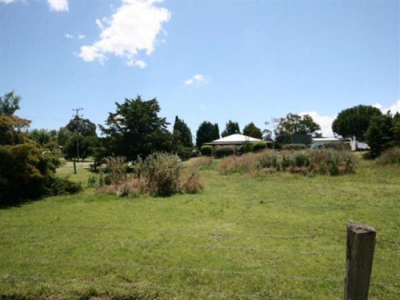 106 Drummond, Tenterfield NSW 2372