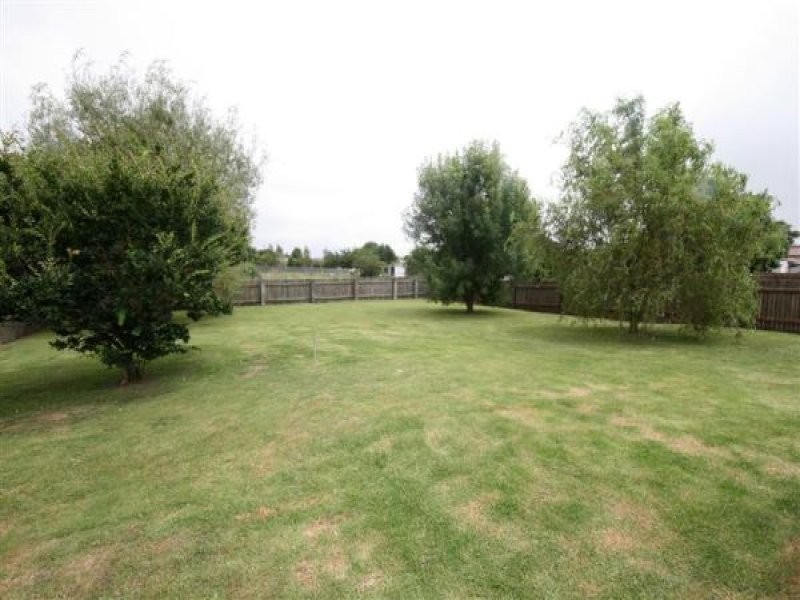 8 Duncan Street, Tenterfield NSW 2372