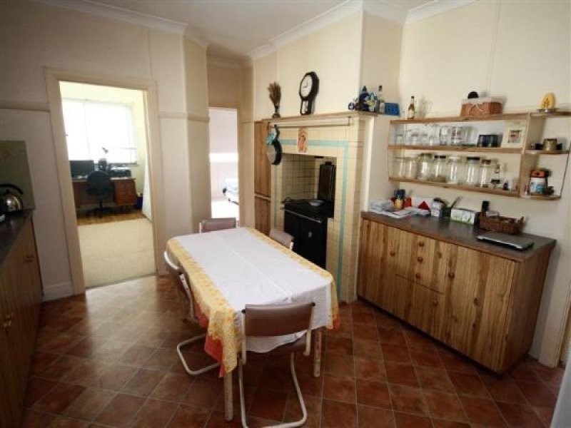 8 Duncan Street, Tenterfield NSW 2372