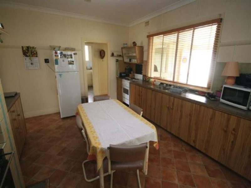 8 Duncan Street, Tenterfield NSW 2372