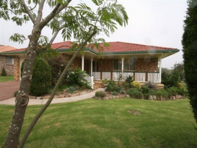 28 East Street, Tenterfield NSW 2372