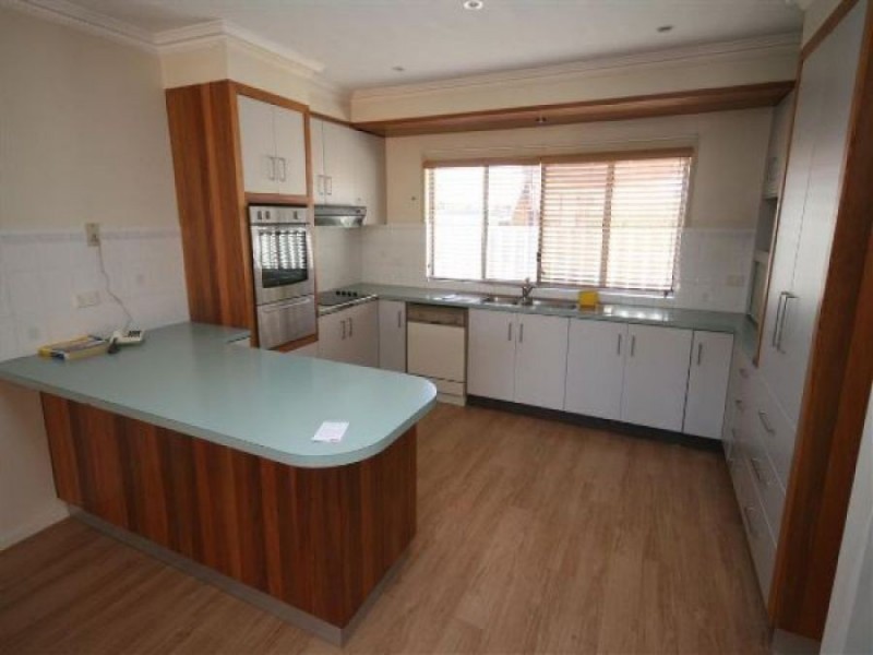 138 Miles Street, Tenterfield NSW 2372