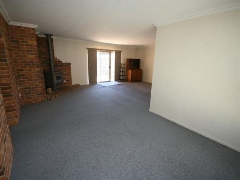 138 Miles Street, Tenterfield NSW 2372