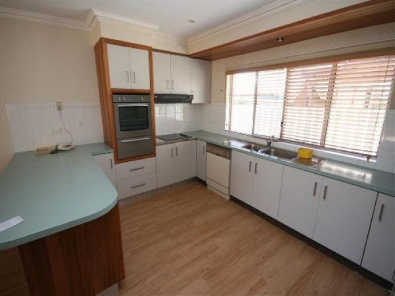 138 Miles Street, Tenterfield NSW 2372