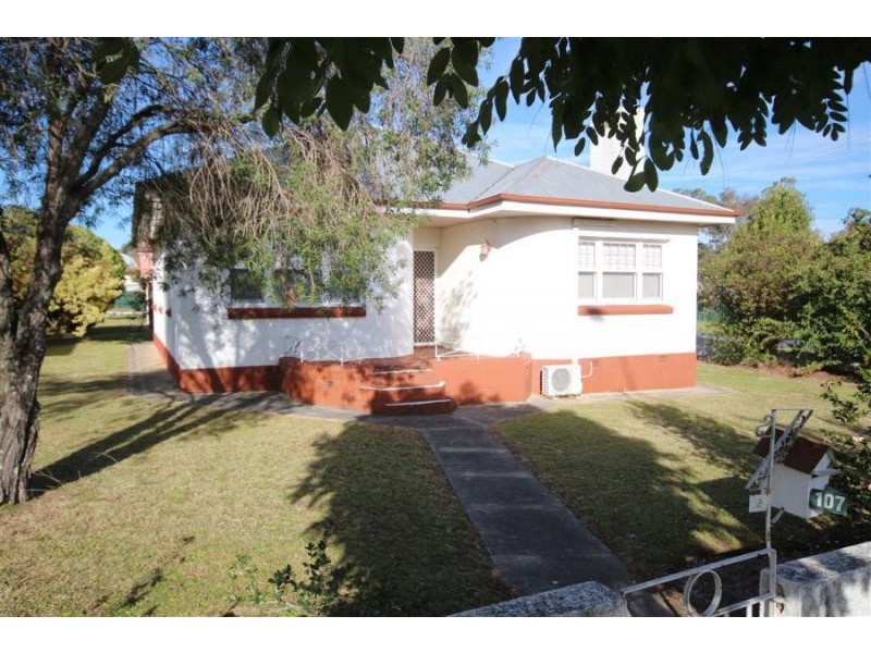 107 Rouse Street, Tenterfield NSW 2372