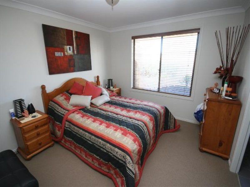 24 Parkes Drive, Tenterfield NSW 2372