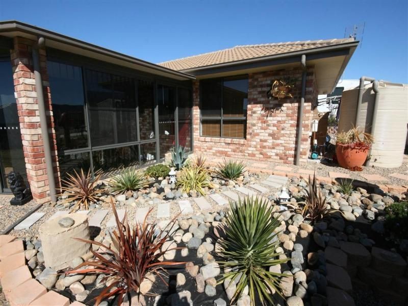 24 Parkes Drive, Tenterfield NSW 2372