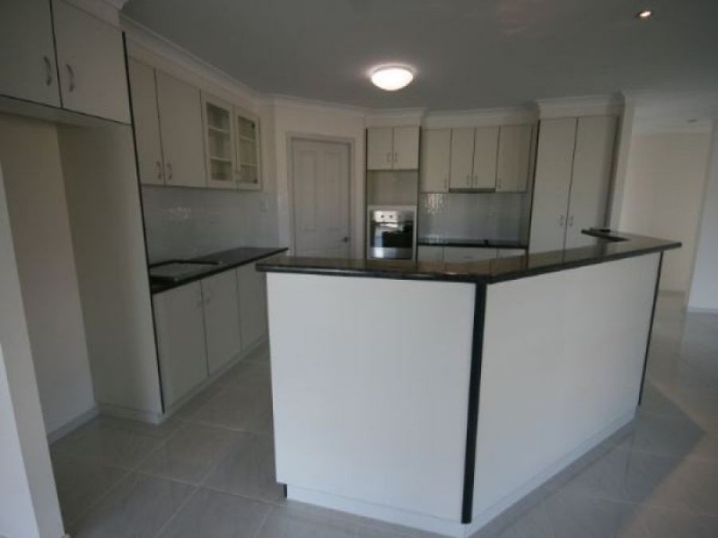 2 MacKenzie Court, Tenterfield NSW 2372