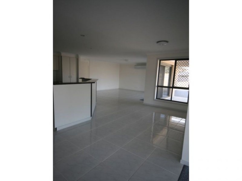 2 MacKenzie Court, Tenterfield NSW 2372
