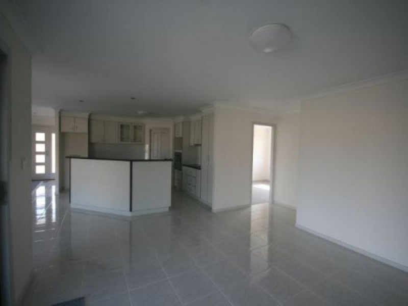 2 MacKenzie Court, Tenterfield NSW 2372