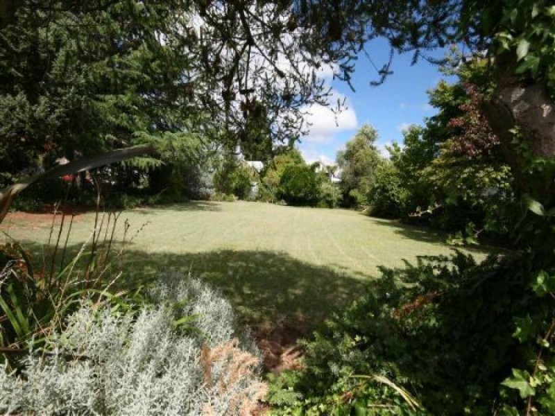 124 Rouse Street, Tenterfield NSW 2372