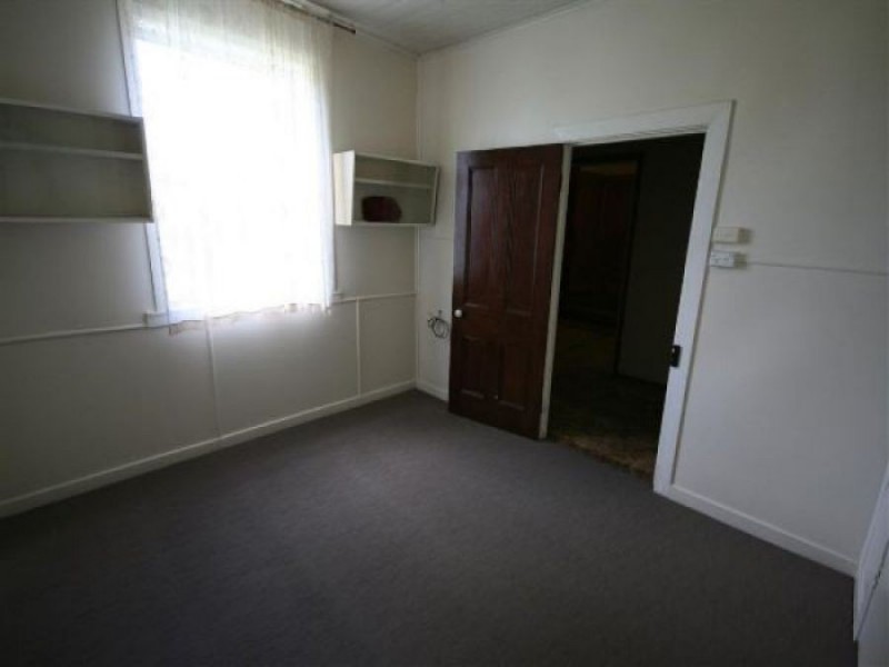 124 Rouse Street, Tenterfield NSW 2372