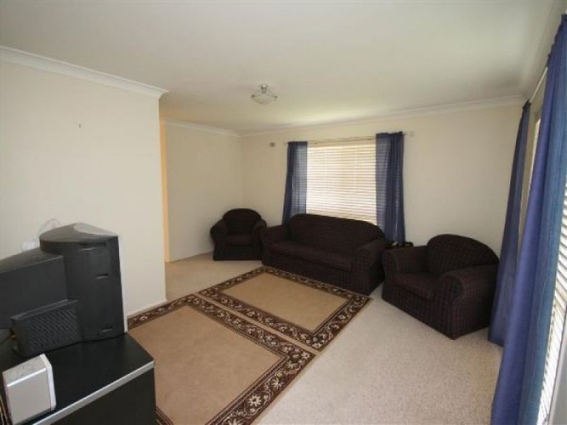 223 Bulwer Street, Tenterfield NSW 2372