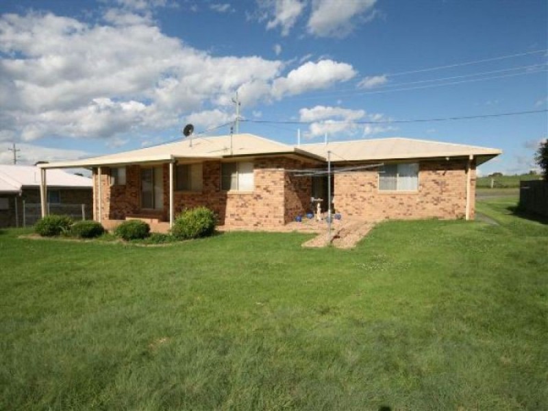 223 Bulwer Street, Tenterfield NSW 2372