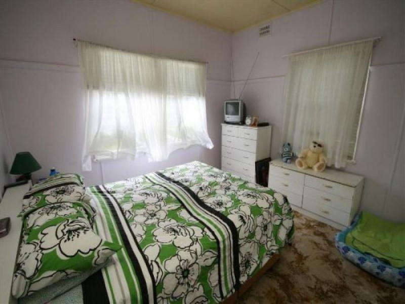 48 Logan Street, Tenterfield NSW 2372