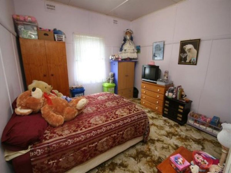 48 Logan Street, Tenterfield NSW 2372