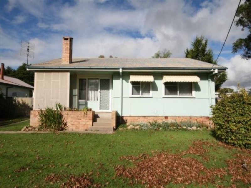 197 Logan Street, Tenterfield NSW 2372