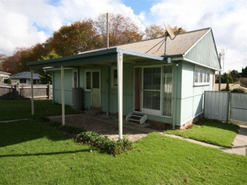 197 Logan Street, Tenterfield NSW 2372
