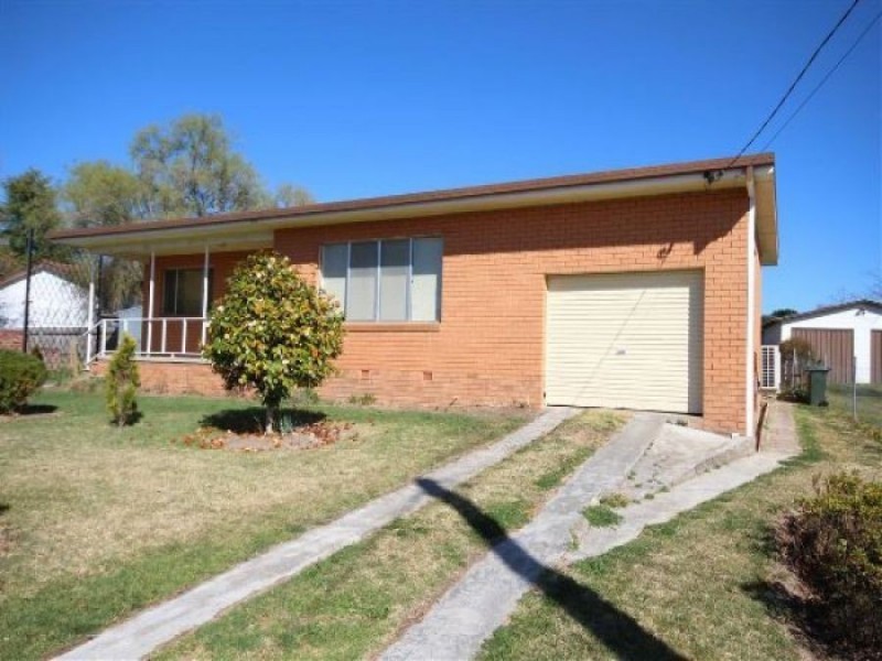 60 George Street, Tenterfield NSW 2372