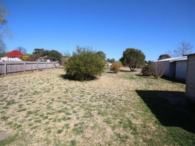 60 George Street, Tenterfield NSW 2372