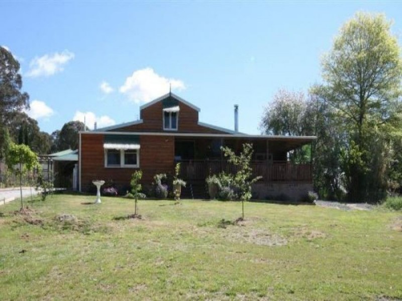 44 Petre Street, Tenterfield NSW 2372