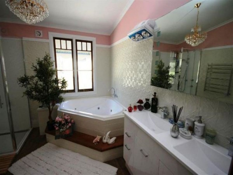 44 Petre Street, Tenterfield NSW 2372