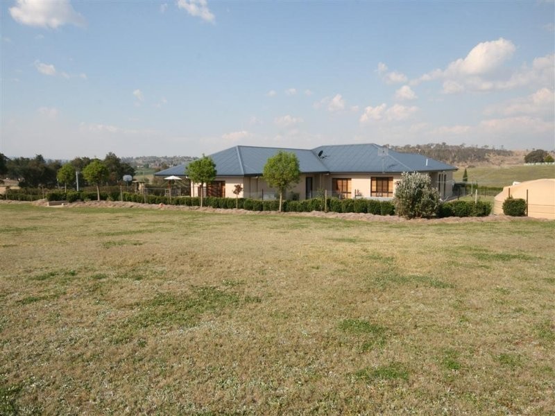 159 Bellevue Road, Tenterfield NSW 2372