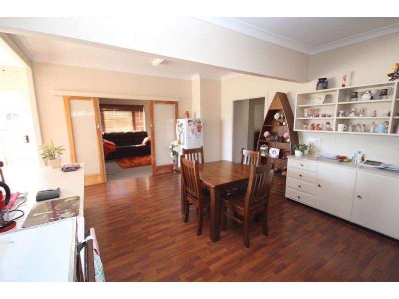 74 Logan Street, Tenterfield NSW 2372