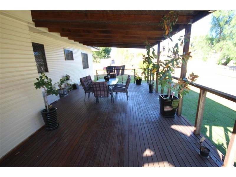 74 Logan Street, Tenterfield NSW 2372