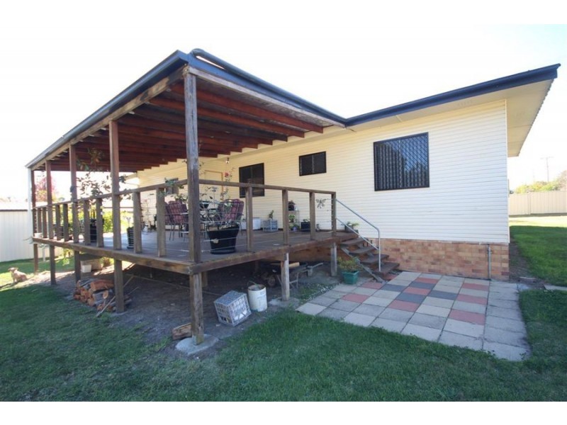 74 Logan Street, Tenterfield NSW 2372