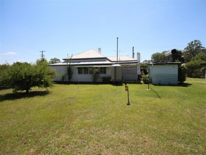 137 Miles Street, Tenterfield NSW 2372
