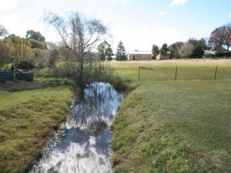 174 Logan Street, Tenterfield NSW 2372