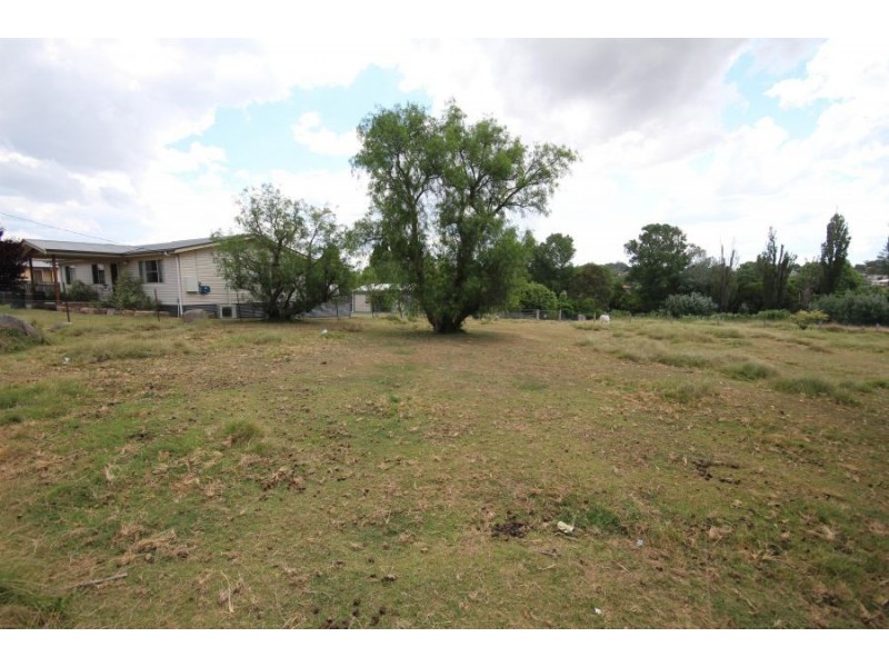 208 Logan Street, Tenterfield NSW 2372