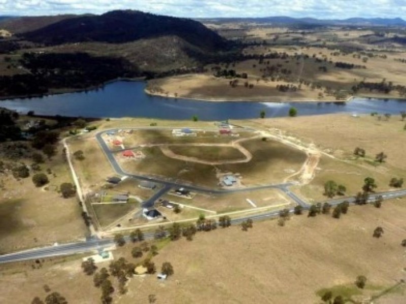 37 Parkes Drive, Tenterfield NSW 2372