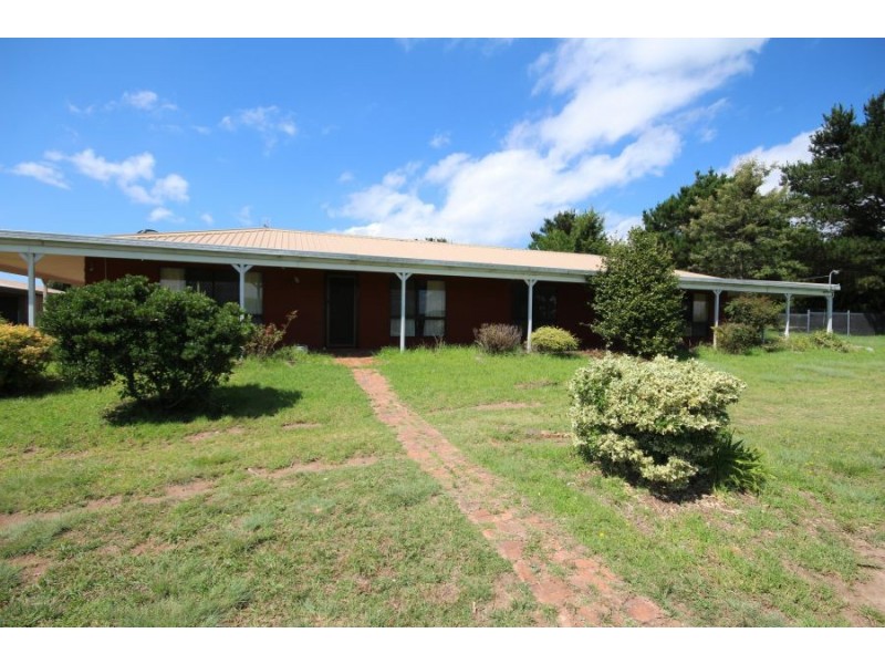 85 Drummond Street, Tenterfield NSW 2372