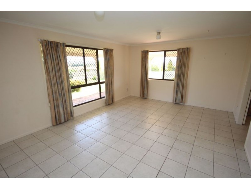 85 Drummond Street, Tenterfield NSW 2372