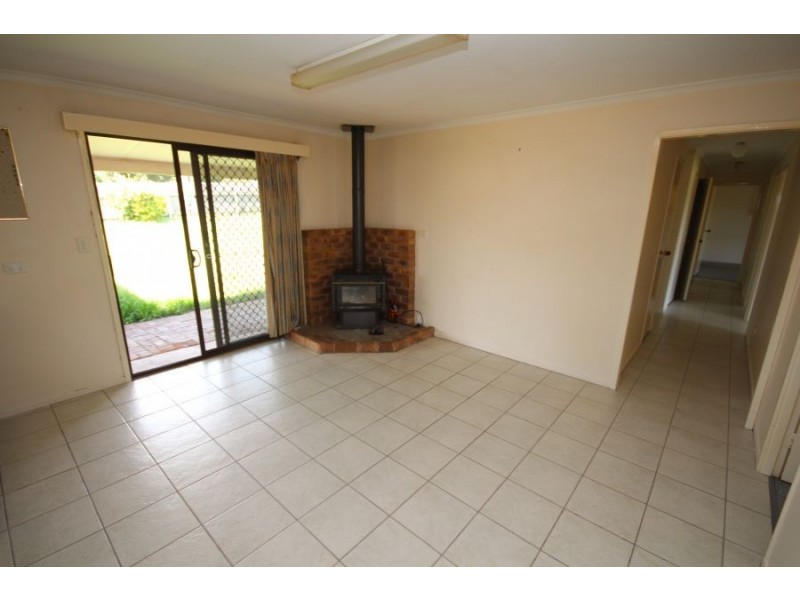 85 Drummond Street, Tenterfield NSW 2372