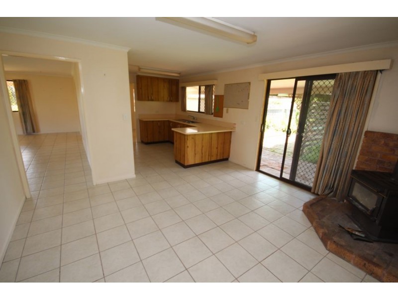 85 Drummond Street, Tenterfield NSW 2372