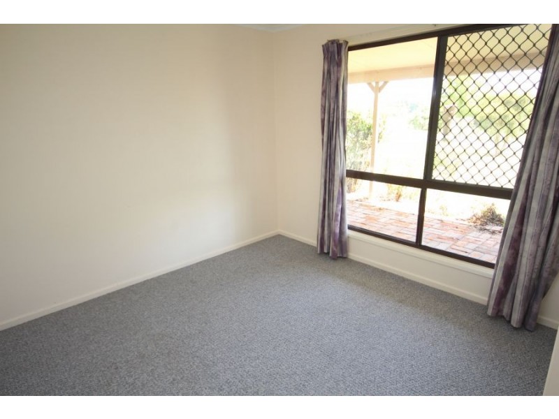 85 Drummond Street, Tenterfield NSW 2372