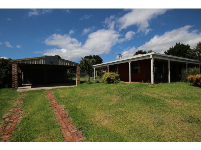 85 Drummond Street, Tenterfield NSW 2372