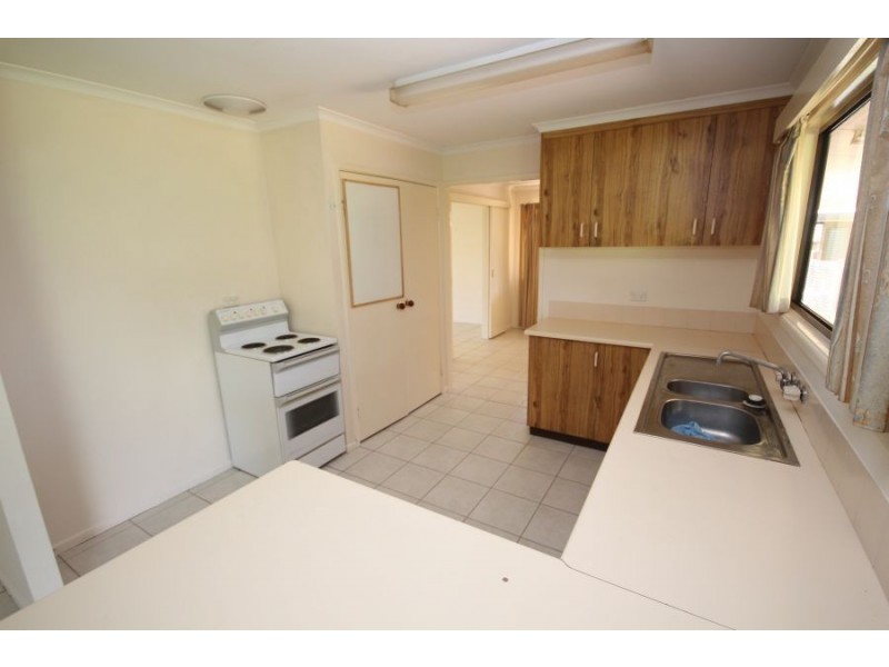 85 Drummond Street, Tenterfield NSW 2372