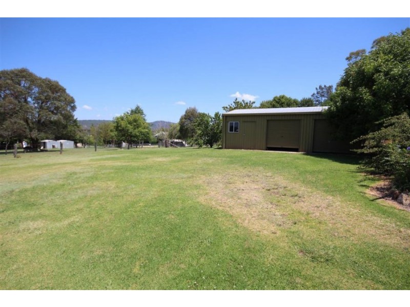 59 Riley Street, Tenterfield NSW 2372