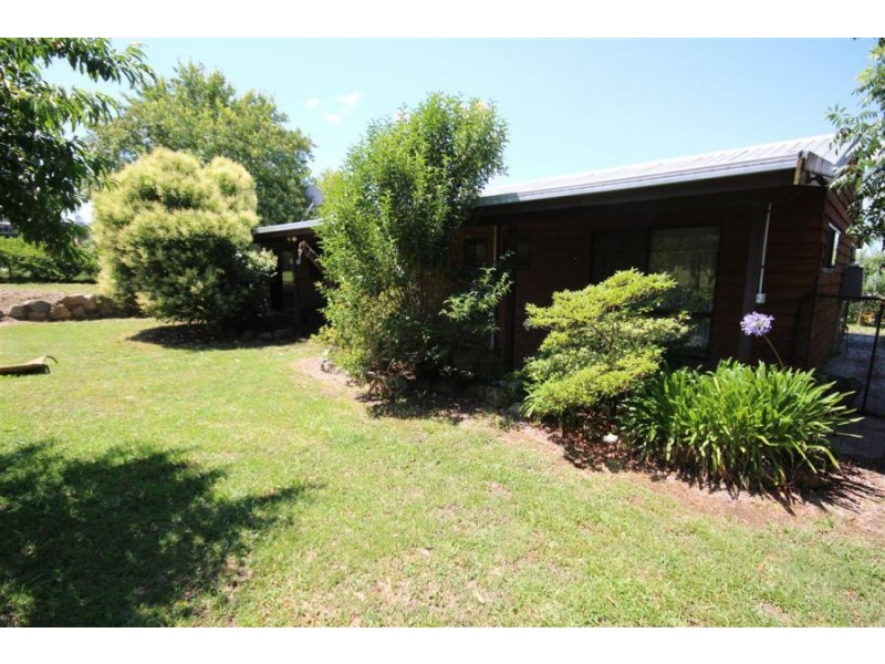59 Riley Street, Tenterfield NSW 2372