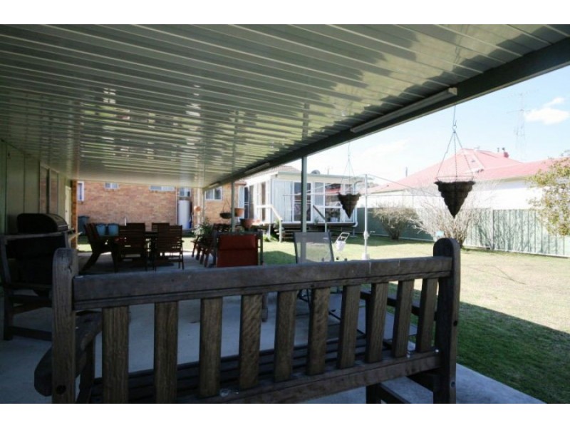 127 Miles Street, Tenterfield NSW 2372