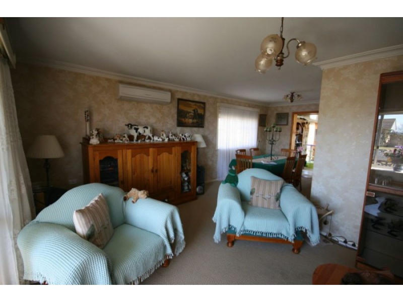 127 Miles Street, Tenterfield NSW 2372