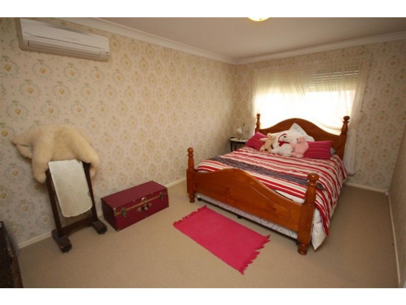 127 Miles Street, Tenterfield NSW 2372