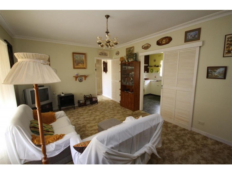 183 High Street, Tenterfield NSW 2372