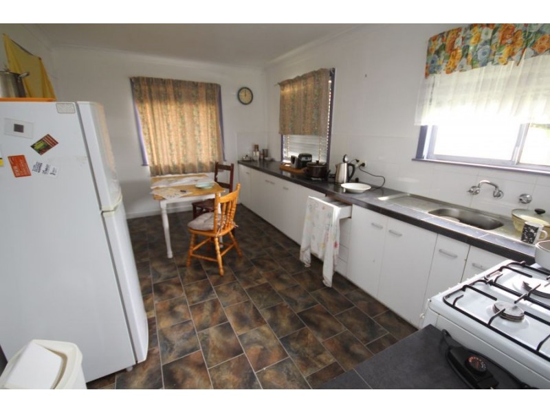 14 Molesworth Street, Tenterfield NSW 2372